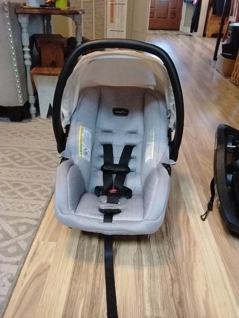 Evenflo Infant Car Seat  Light Gray